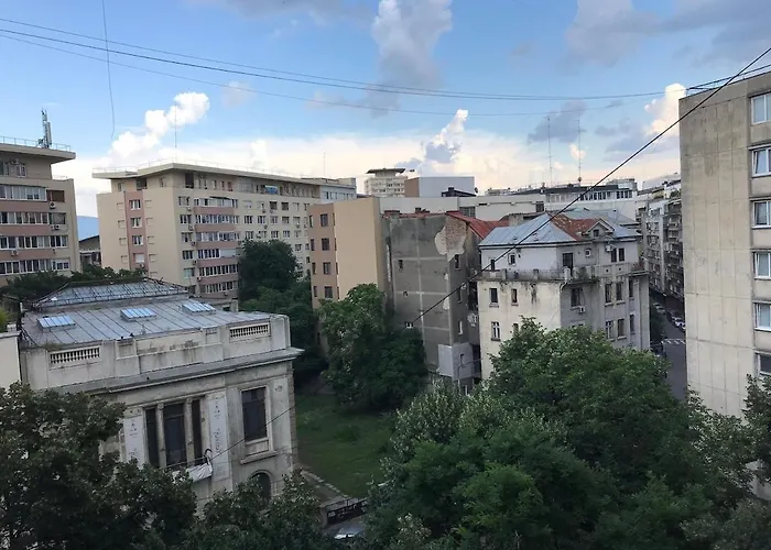 Cozy In Centre By The Park Apartament *