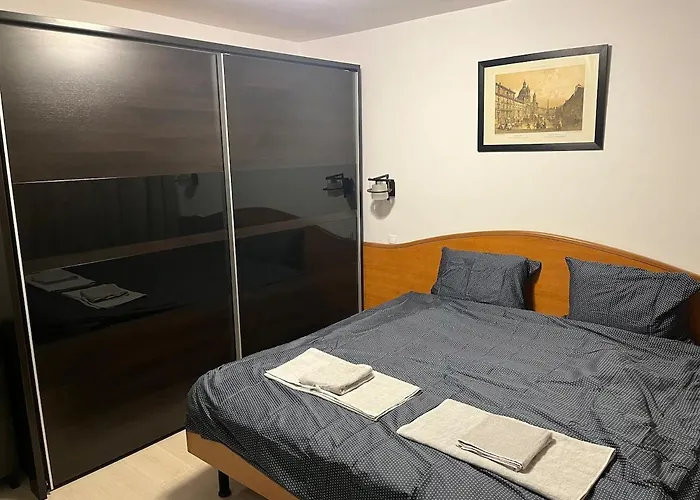 Cozy In Centre By The Park Bucureşti